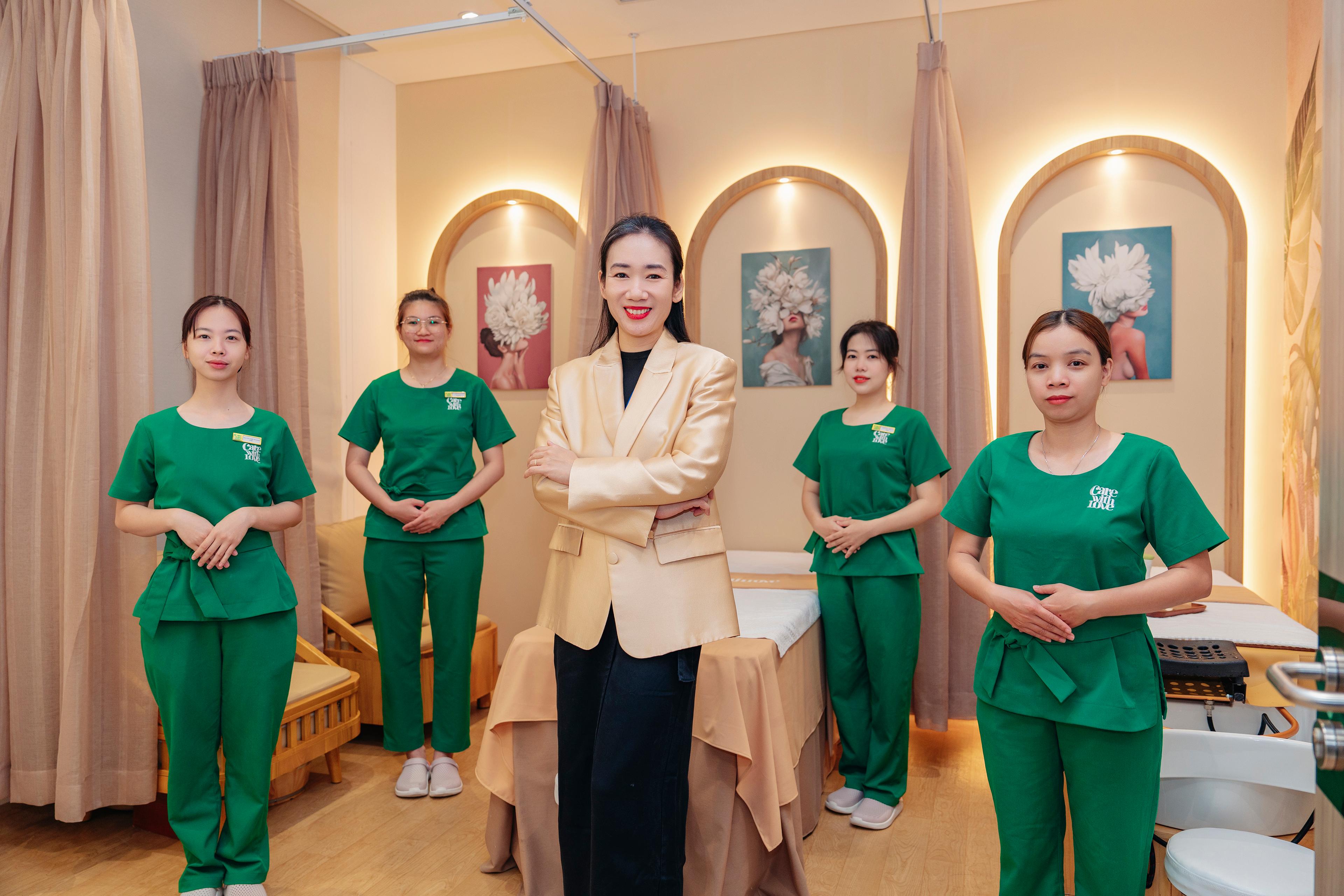 1. Đội ngũ chuyên viên chuẩn y khoa